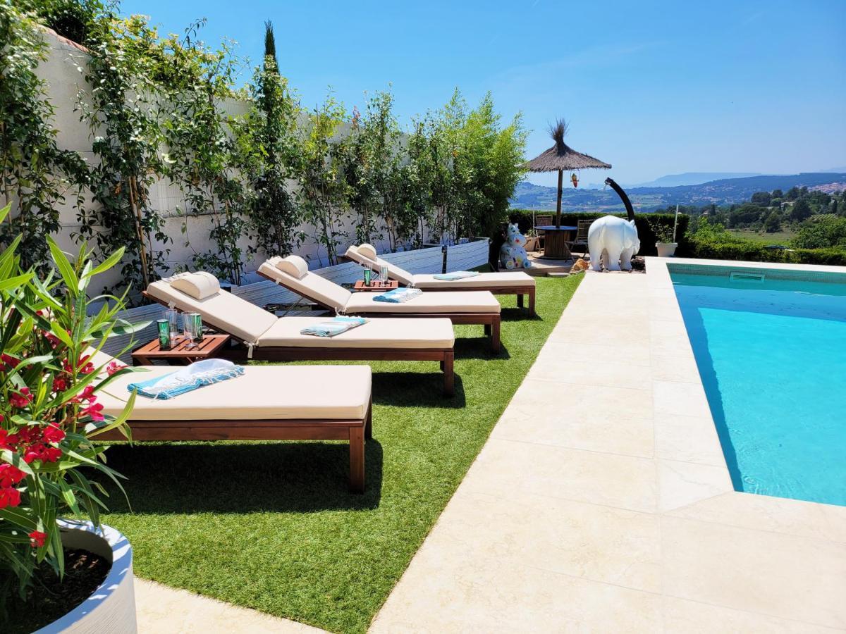 Le Nid Bleu Bed & Breakfast Le Beausset Exterior photo
