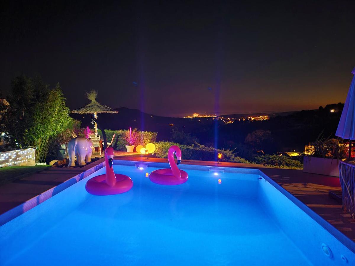 Le Nid Bleu Bed & Breakfast Le Beausset Exterior photo
